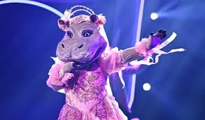 Unter dem kostüm steckt die sängerin sarah lombardi. The Masked Singer Finale 2020 Im Live Ticker Skelett Gewinnt Staffel 3 Er War Das Alien News De