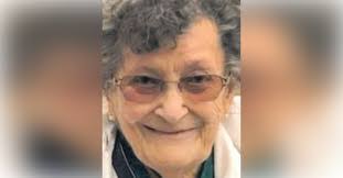 Joni Fox's Instagram, Twitter & Facebook