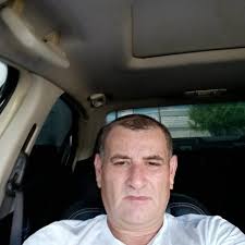 Te envío una foto : Hola, disculpas por molestarte! Por favor es que solo  quería tener tu amistad mi intención no era molestarte 🥹😞 PERDONAME POR  FAVOR TE LO SUPLICO?