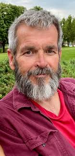 Edward Fields's Instagram, Twitter & Facebook