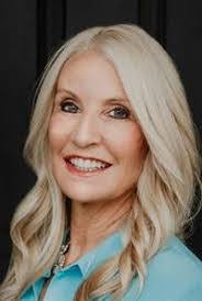 Lori Stitt's Instagram, Twitter & Facebook