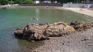 方杭海水浴場 wakayama.umi-suki.com 海好きドットコム 海の情報専門サイトが提供する 和歌山県日高町 方杭海水浴場の風景 -  YouTube