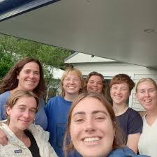 Mariana Mayer's Instagram, Twitter & Facebook