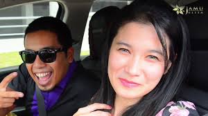 Just like the shell of a mollusk, a pearl is composed of calcium carbonate (mainly aragonite or a mixture of aragonite and calcite). Video Testimonial Jamu Jelita Pearl White Putih Mulus Pearl White Coffee Youtube