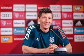Bayern münchen brought to you by Robert Lewandowski Ponders Who Might Fill His Shoes At Bayern Munich Bavarian Football Works