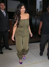 Celebrity fashion photos 13th july 2021 : Kylie Jenner Street Style Popsugar Fashion