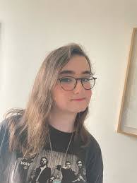 Amanda Cornwall's Instagram, Twitter & Facebook