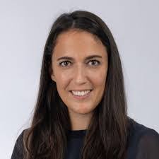 Dee Royer's Instagram, Twitter & Facebook