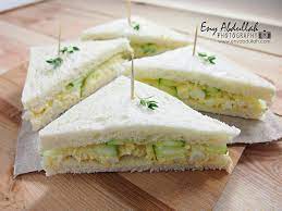 Sebagai seorang yang bukan peminat sayuran, bahan tambahan dalam sayur seperti telur mampu memujuk lidah untuk makan sayur tetapi. Sandwich Salad Telur