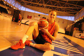Marine johannes, hhadydia minte, alexia chartereau (marine johannes). Basket Marine Johannes La Mozart Du Basket Francais Liberte Caen