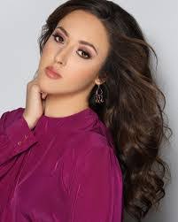 Carmen Coy's Instagram, Twitter & Facebook