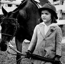The story of a mother and her daughter, jacqueline kennedy onassis. Usa Das Leben Der Jacqueline Kennedy Bilder Fotos Welt