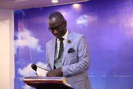 Relationship coach, author and motivational speaker robert burale has been single for eight years now. Why I Left Pastor Robert Burale Ex Wife Rozinah Narrates