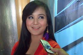 Juwita Bahar Batal Menikah? : Okezone Celebrity