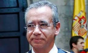 Oltra duda si la dimitida Sandra Casas podrá volver a su trabajo