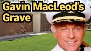 Vincent Di Paolo and Gavin MacLeod