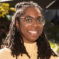 Desiree Otten's Instagram, Twitter & Facebook