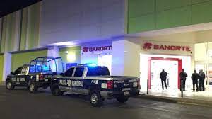 Abren Dos Cajeros De Banorte En Plaza Sendero Voz En Red