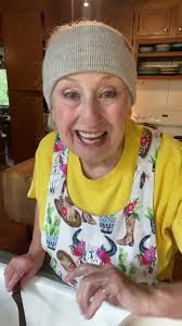 Smother Fried Chicken, www.amishfarmsoap.com, @amishfarmsoap,  #amishfarmsoap, #amishfarmsoappartner, #CookingwithBrendaGantt, White Lily  Baking, #whitelilybaking, #whitelilypartner, ...