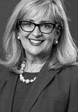 Laura Hollis's Instagram, Twitter & Facebook