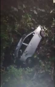 Setakat ini, hanya 17 mayat berjaya dikeluarkan kata timbalan ketua pengarah bomba datuk soiman jahid. Video Kereta Masuk Gaung Tangan Besar Keluar Daripada Tingkap Kereta Buat Netizen Ketakutan Gempak