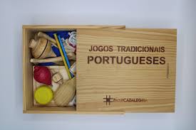 Em portugal porque ao longo do pas existem vrias formas e jogar a malha com algumas diferenas. Caixa Madeira Com 10 Jogos Tradicionais Salgema