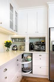 Armoire De Cuisine En Coin Idees De Rangement Appareil Garage In 2020 Small Kitchen Appliance Storage Corner Kitchen Cabinet Kitchen Appliance Storage
