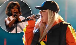 Dance monkey topped the official singles charts in over 30 countries and peaked within the top ten of many others, including the united states. Tones And I Celebrates Dance Monkey Smashing Whitney Houston And Rihanna S Uk Chart Record Daily Mail Online