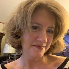 Eve Adamson's Instagram, Twitter & Facebook