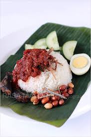 Sambal tumis dan nasi lemak. Nasi Lemak Rasa Malaysia