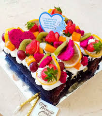 Kue ulang tahun biasanya terbuat dari tepung, telur, dan gula. Rollcake Dengan Toping Buah Buahan Menambah Kenikmatan Tersendiri Dengan Kelembutan Cakennya Dan Kesegaran Buahnya Perpaduan Yang Sangat Cocok Kue Resep Buah
