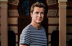 Niels destadsbader (28) barst van het zelfvertrouwen, maar dat is niet altijd zo geweest. Echt Niet Fijn Wat Niels Destadsbader Te Horen Heeft Gekregen Daar Is Mijn Mama Niet Goed Van Geweest Showbizz 24