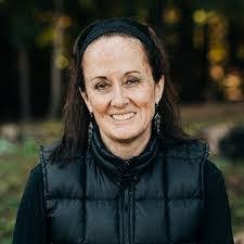 Janette Maguire's Instagram, Twitter & Facebook