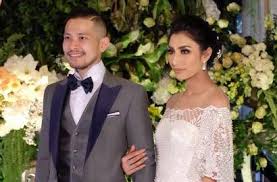 Ketika menikah, banyak yang memprediksi pernikahan tyas mirasih tidak akan berlangsung lama. Pasca Menikah Tyas Mirasih Pamer Foto Intim Bareng Suami Di Ranjang