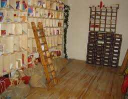 Au relais postal du père noël, les enfants peuvent envoyer leur lettre de vœux et recevoir la réponse du père noel en personne ! Ferme Temporairement Le Hameau Du Pere Noel Hiver 2020 2021 Rencontres Avec Le Pere Noel Pres De Lyon Citizenkid