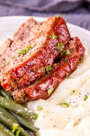 Traditional Beef Meatloaf Recipe Packed With Onions And Panko Bread Crumbs In The Most Amazing Ho Meat Loaf Recipe Easy Easy Meatloaf Best Easy Meatloaf Recipe