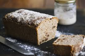 Pan Integral De Masa Madre Con Miel Y Pasas Sultanas Masa Madre Pan De Harina Integral Pan De Miel