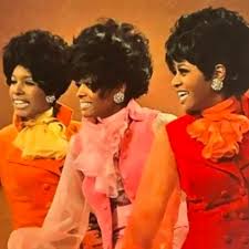 DIANA ROSS & THE SUPREMES (WITH MARY WILSON & CINDY BIRDSONG) ON THEIR FIRST TV SPECIAL "T.C.B." WITH THE TEMPTATIONS