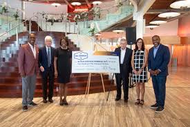 Dr. Phillips Center Receives $250,000 in Federal Funding For Education  Programs from Rep. Val Demings