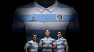 .considera hoy que los jugadores de los pumas, que se preparan para debutar el 14 de noviembre ante nueva zelanda en el tres naciones, sienten mucho la camiseta que visten. La Camiseta Oficial De Los Pumas Para La Rwc2019 Norte Rugby