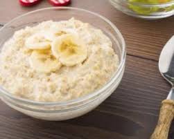 Recette De Porridge A La Banane Recette Recette Porridge Recette Recette De Petit Dejeuner
