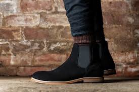 Chelsea boots voor heren zijn trendy! Neary Black Suede Chelsea Boot Lanx Lanx