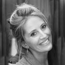 Kasey Colvin's Instagram, Twitter & Facebook