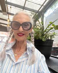 Summer in the city🌻🌻🌻