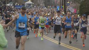 Find quotes for your funny marathon signs here. Fans Watch In Awe During A Boston Marathon Photo Finish The Boston Globe