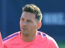 Cristiano ronaldo hairstyle 2018 & short summer haircut with color for men. Lionel Messi Haircut 2016 2017 Fashion Must Follow These Beautiful Hairstyles For Latest Fashion Celebrity Hairstyles Hair Styles Lionel Messi Haircut