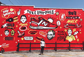 Liverpool football club graffiti arte de la pared que celebra la quinta victoria en la copa de europa en estambul. Melanie N