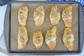 Connect to a local better homes and gardens® real estate affiliated agent who can help you throughout the home buying process. Cheesy Everything Seasoning Crescent Rolls Only 5 Ingredients