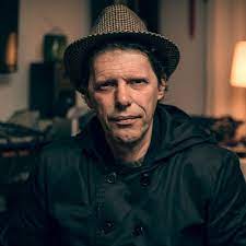 With several lineup changes, pil trafa was the only permanent member until the final separation in 2011. El Punk Esta De Luto Adios Pil Trafa Columna De Salvador Miranda Vios Zona Zero Zona Zero