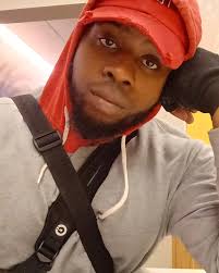 It's kinda hard to stay still😅